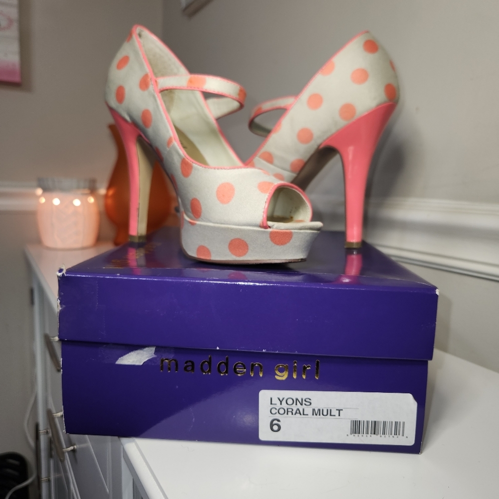 (SOLD) Madden Girl Lyons Coral Multi Heels - Picture 8 of 9